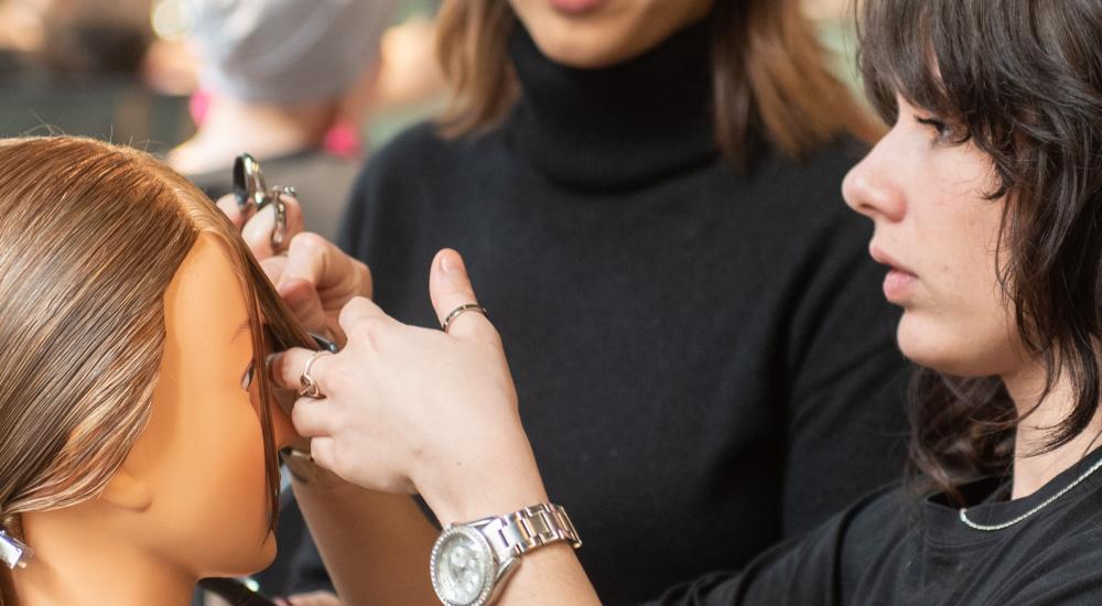 Cours de coiffure